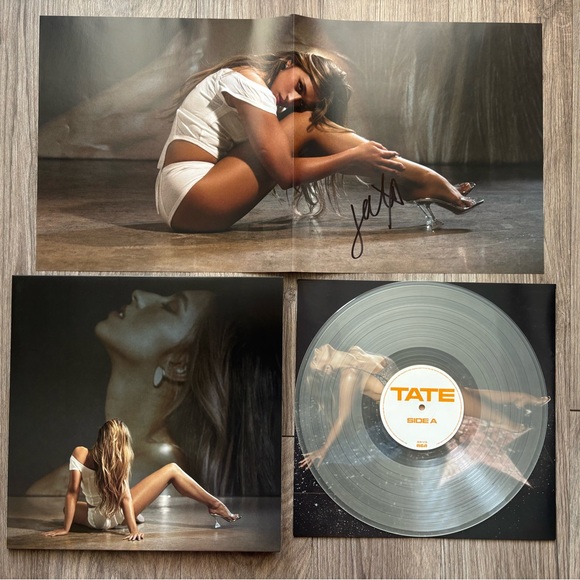 Tate McRae Clear Vinyl Record with Signed Poster - Picture 1 of 4
